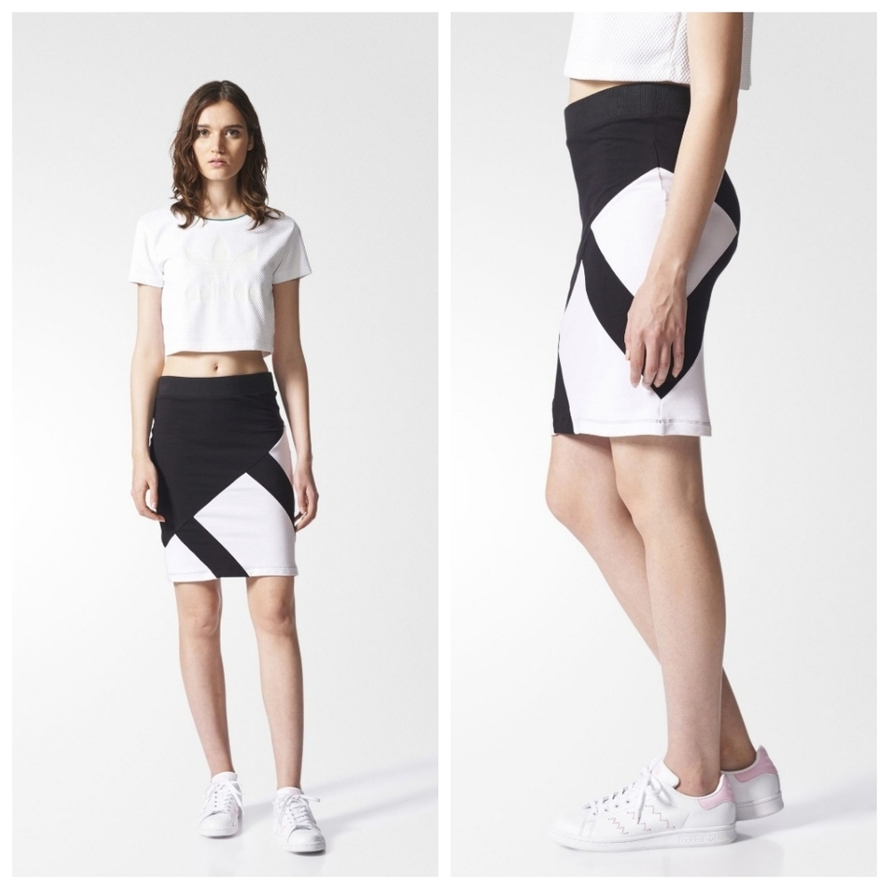 Adidas Black/White Graphic Tube Skirt Size Small